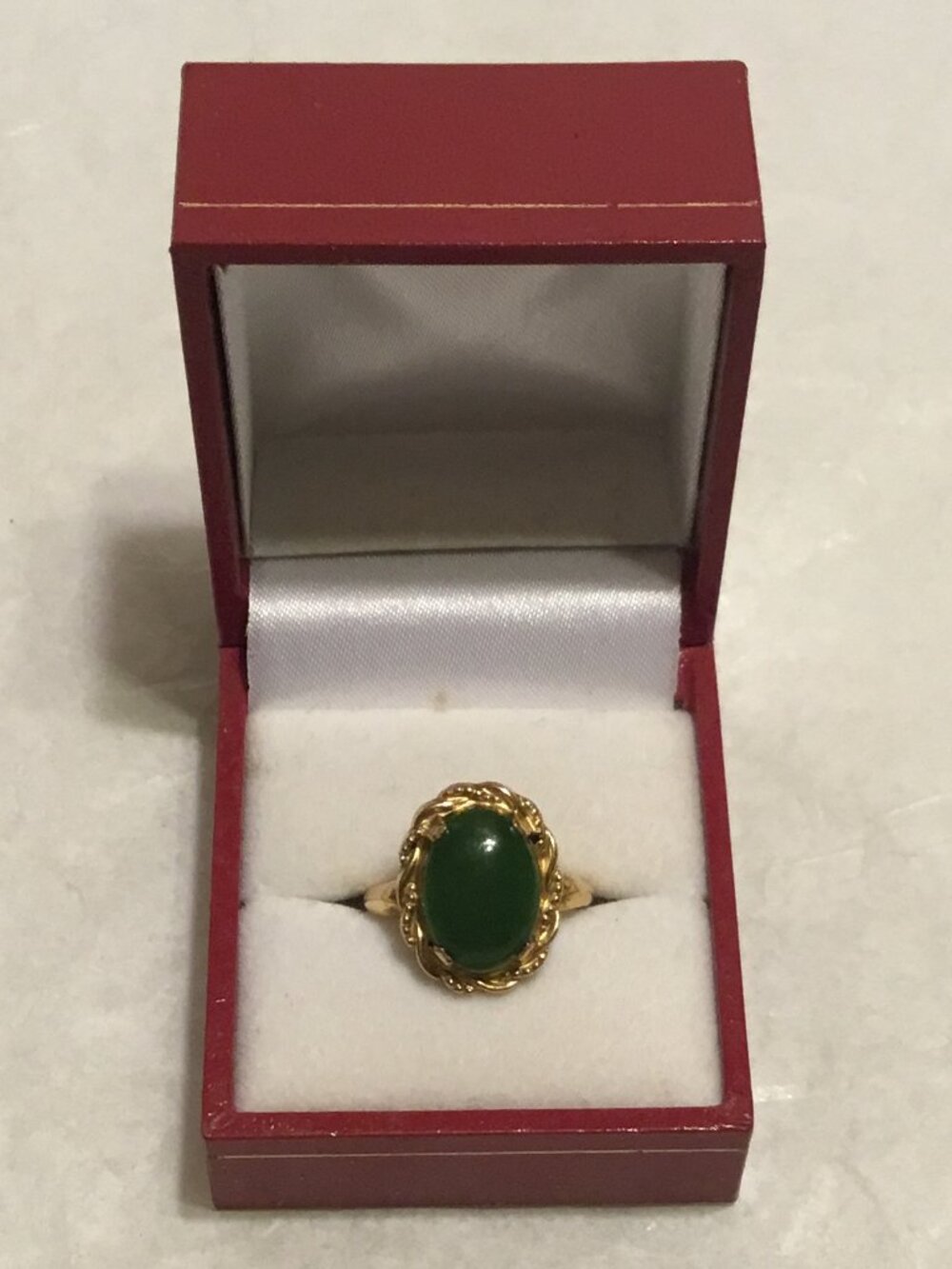 Vintage antique 10K gold filled ring with large oval green stone size 7